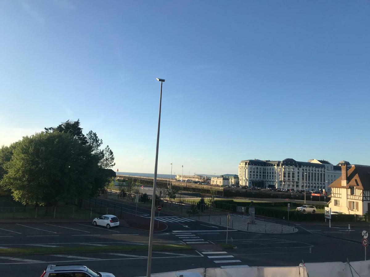 " La Vue " - Studio En Bord De Mer Lejlighed Deauville Eksteriør billede